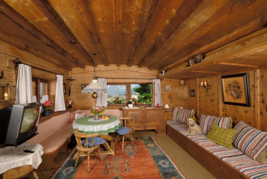 Ferienhaeuser Reither Almen Reith im Alpbachtal Chambre photo