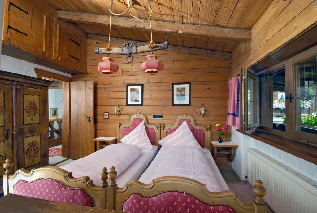 Ferienhaeuser Reither Almen Reith im Alpbachtal Chambre photo